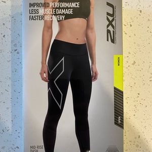 2XU mid rise SZ L performance leggings